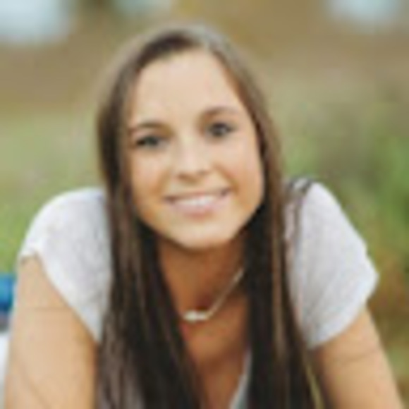 Meet your Posher, Aubrey - Picture 1 of 1